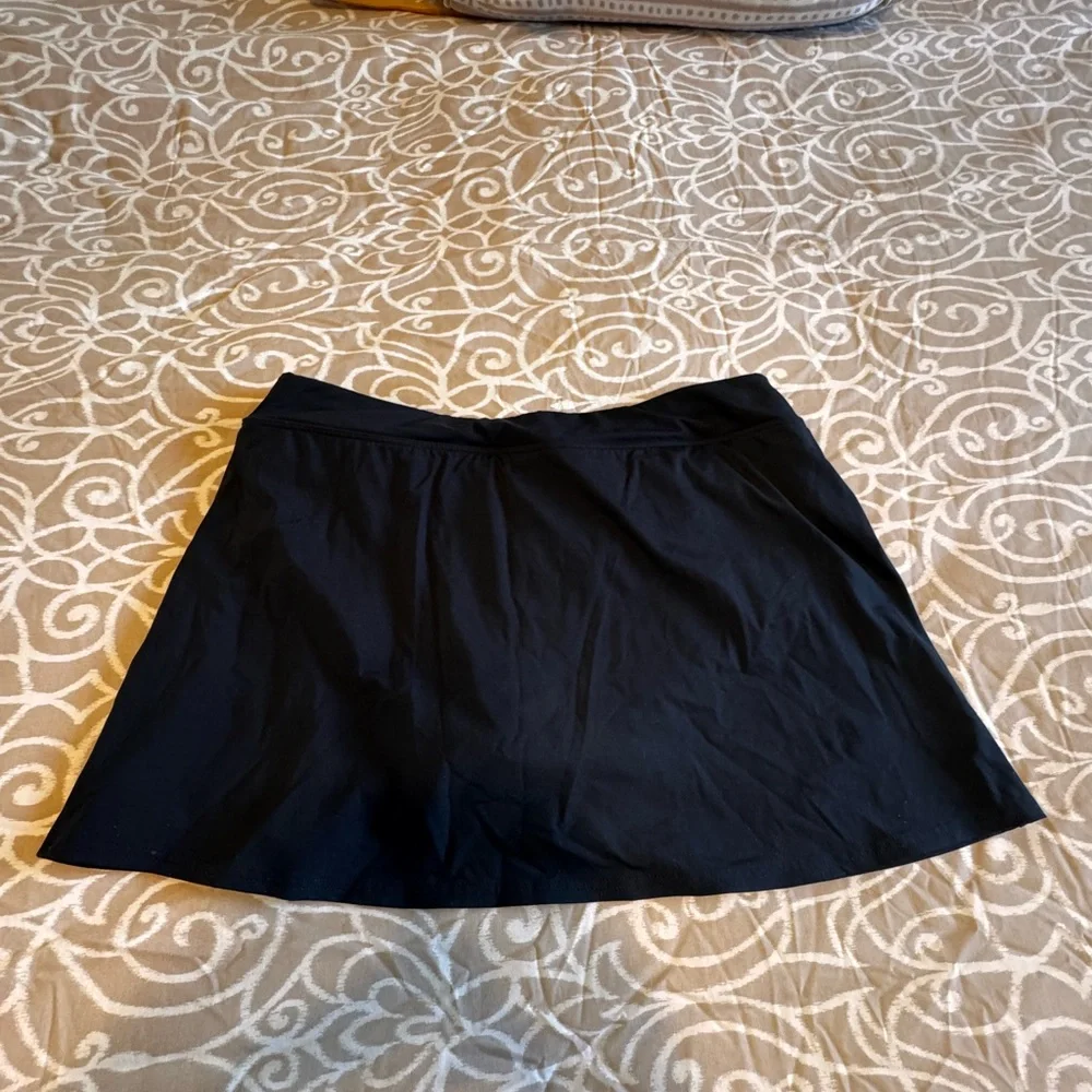 Lands' End Elegant Black Swimskirt - 14 - Picture 1 of 5